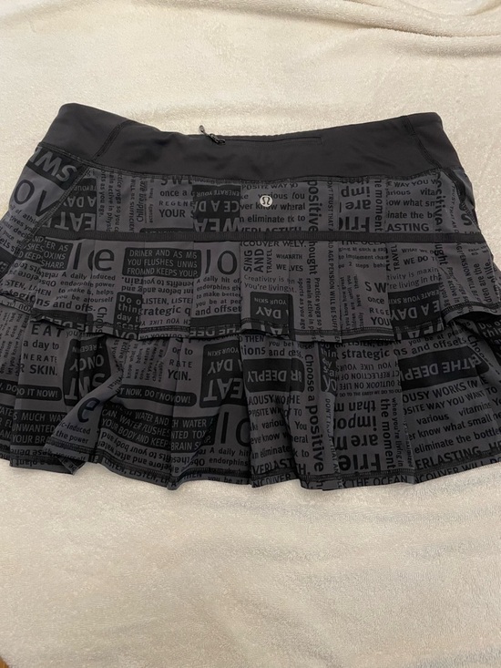 lululemon athletica Pants - lululemon athletica Black Printed Active Skort
